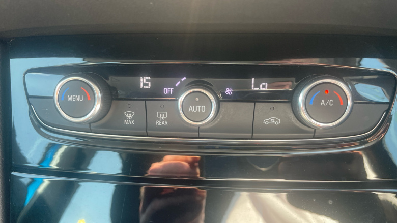 Vauxhall Grandland X 1.2 Turbo SE Premium 5dr Petrol Hatchback
